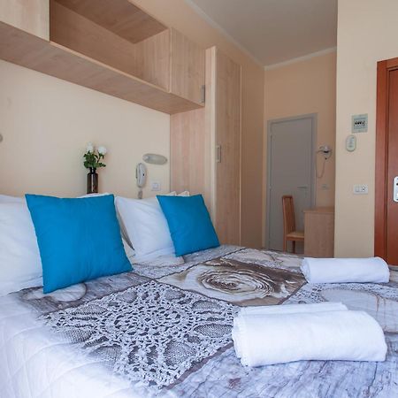 Hotel Giove Dipendenza Hotel Fiamma Cesenatico Bilik gambar