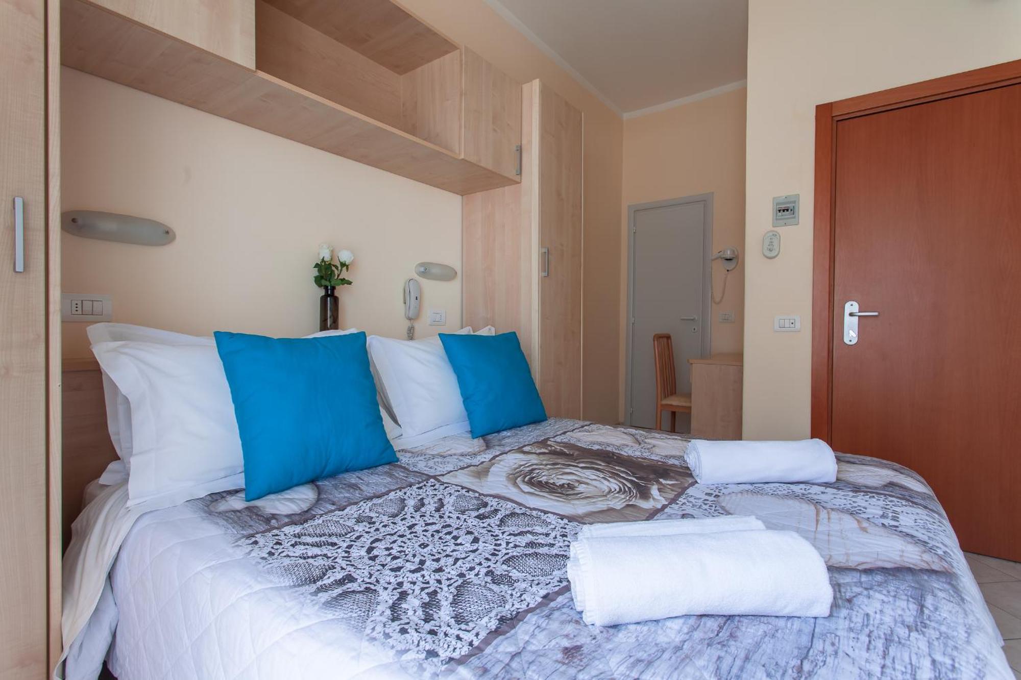Hotel Giove Dipendenza Hotel Fiamma Cesenatico Bilik gambar